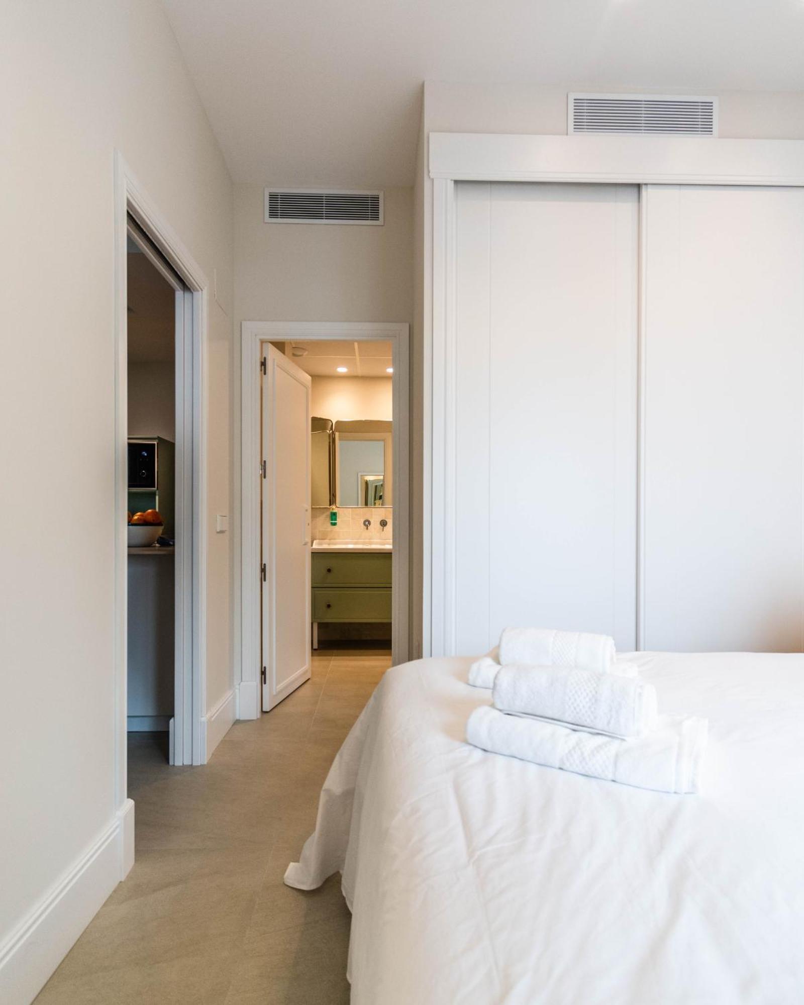 Betis Suites-La Campana Sevilha Exterior foto
